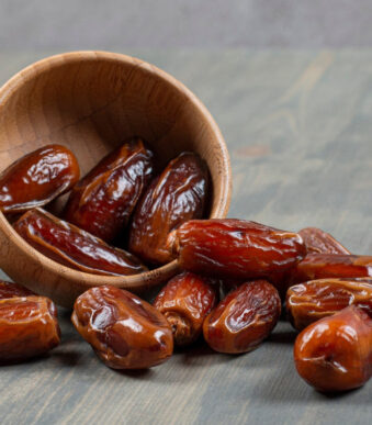 An image of several high-quality Iranian Mazafati dates.
