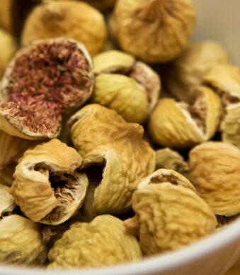 Premium Iranian Estahban Dried Fig, ideal for export markets seeking high-quality, flavorful dried figs.
